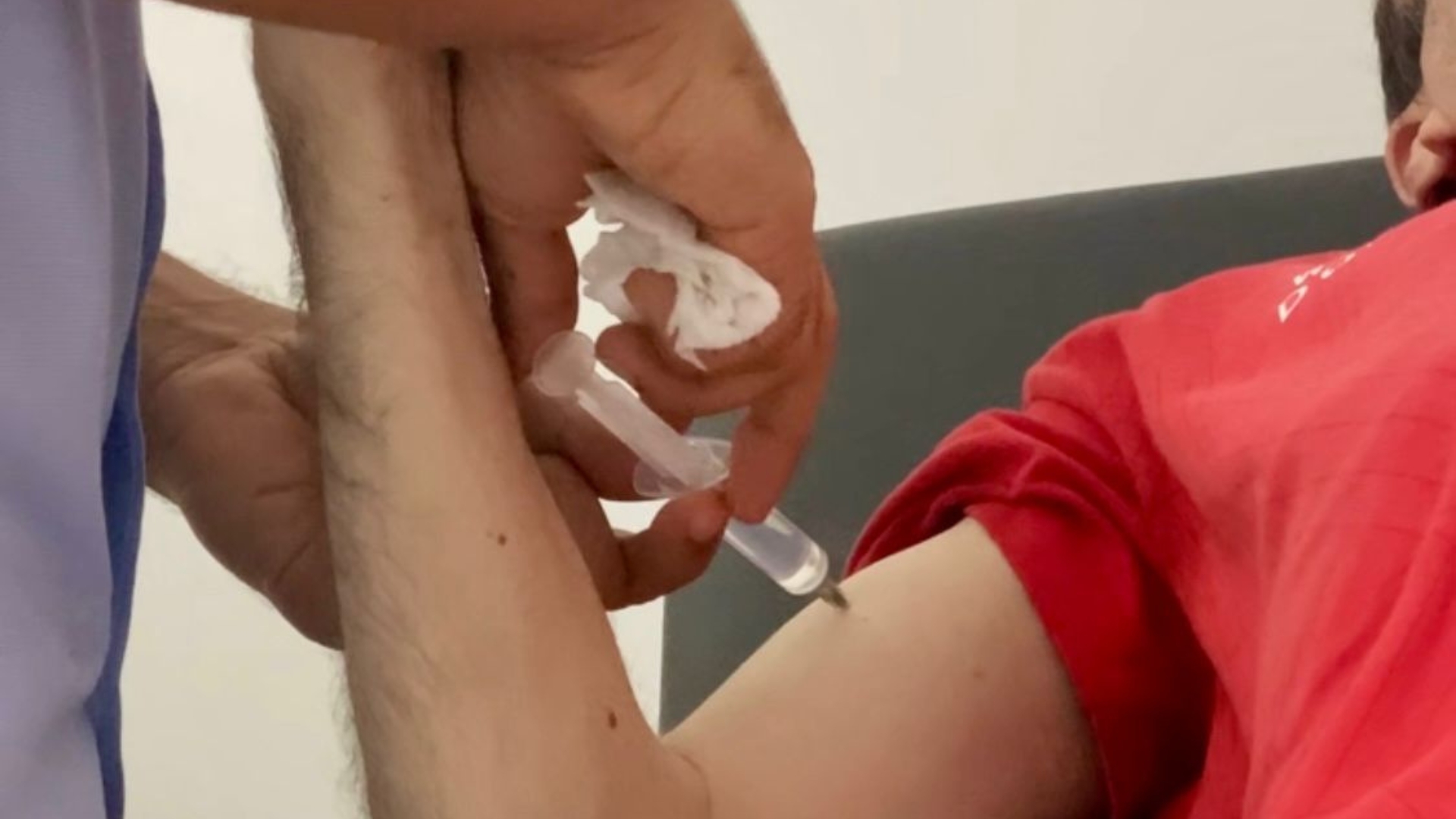O botox terapêutico do CER IV é indicado para o tratamento de doenças e sequelas neurológicas, como casos de AVC, traumas na cabeça e paralisia cerebral. (Foto: Camila Neto)
